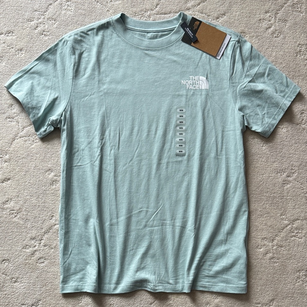 The North Face Light Mint Women’s Relax Fit Short Sleeve T-Shirt, size Medium